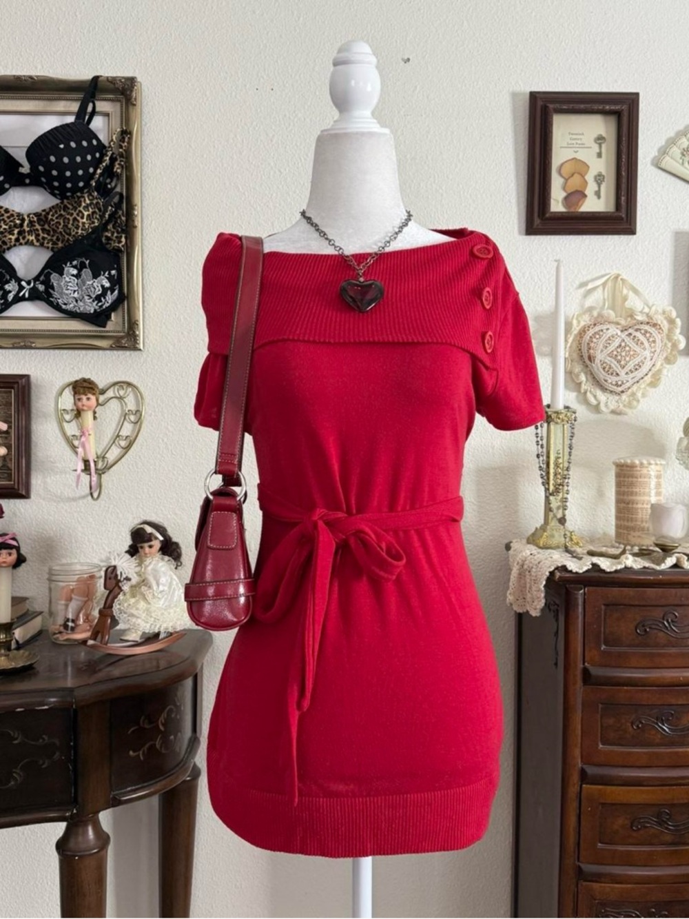 y2k femme fatale red knit top w cute buttons | size XL